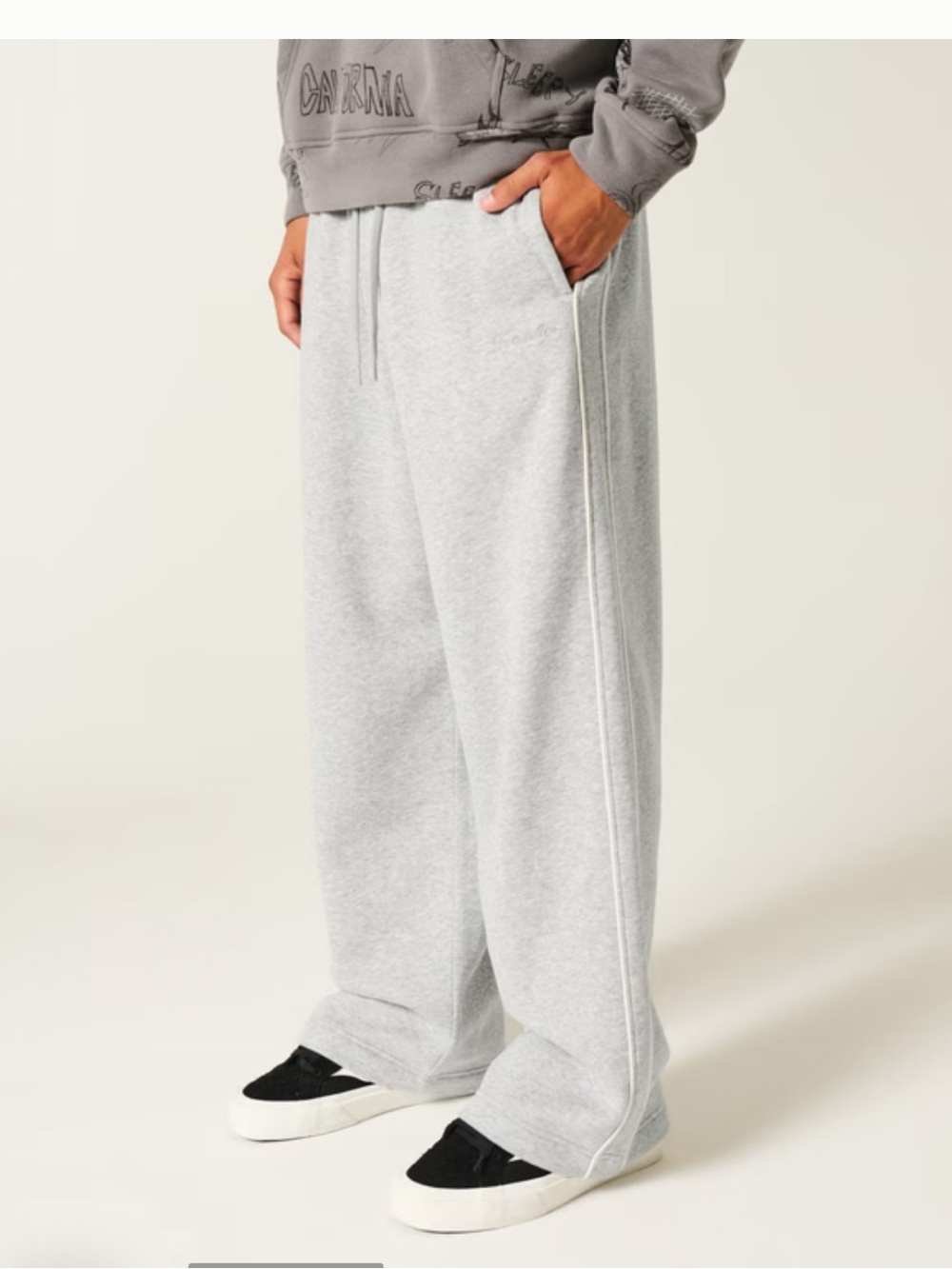 Hollister Feel Good Super Baggy Sweatpants NWT